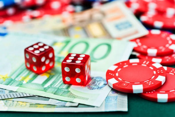 gulalitoto European roulette live wheel close-up showing single zero and number pockets with dealer visible